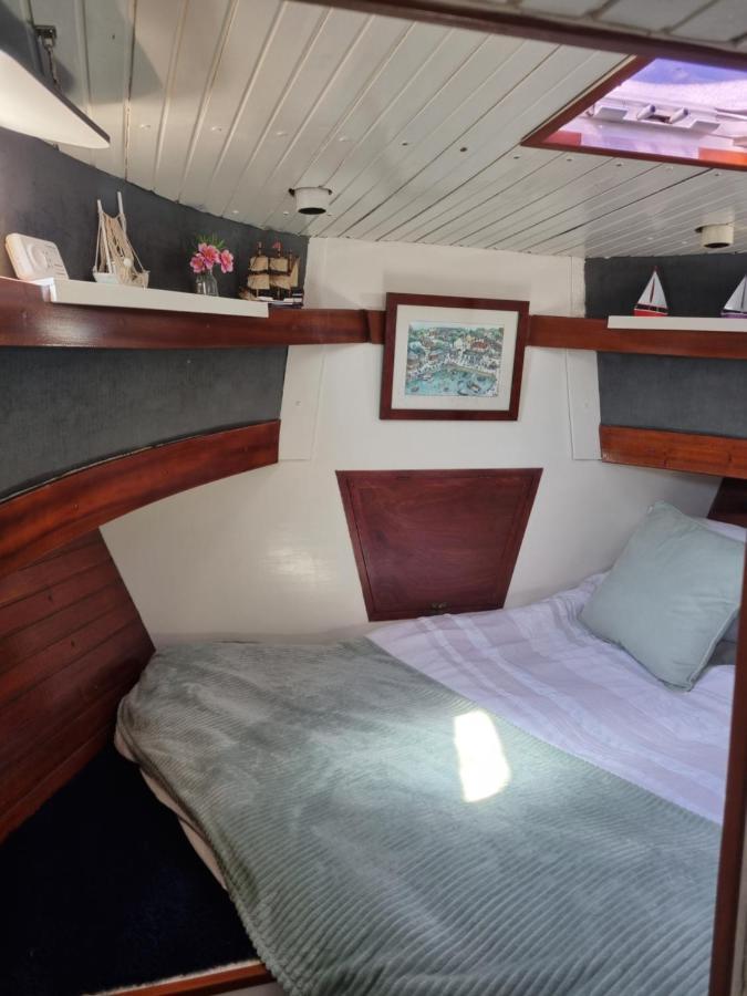 Traditional Boat Hotel Thorpe  Exterior photo